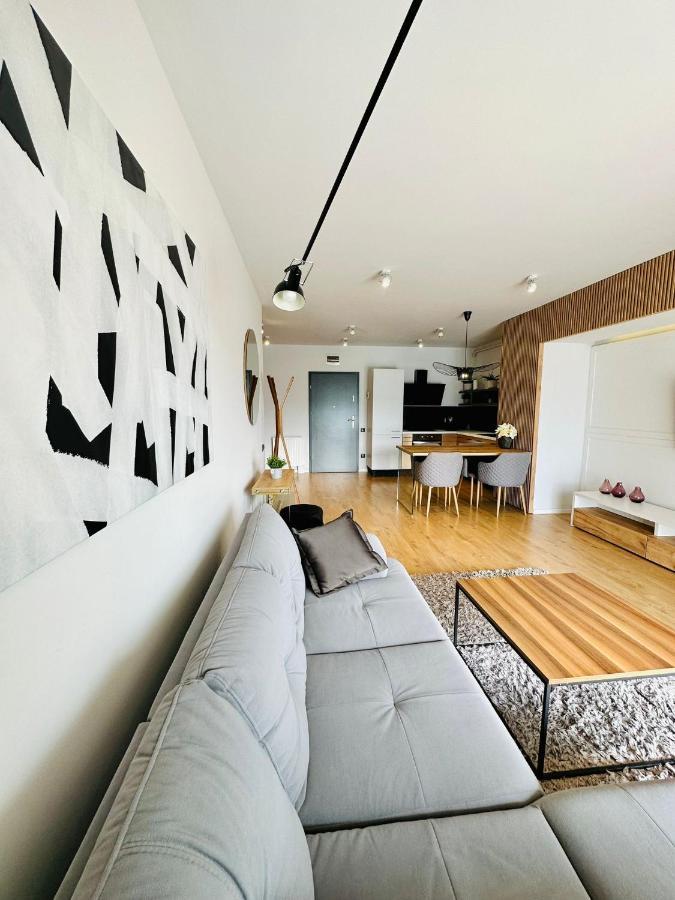 Kharisma Apartment-Free Parking-Ultracentral Cluj Napoca Bagian luar foto